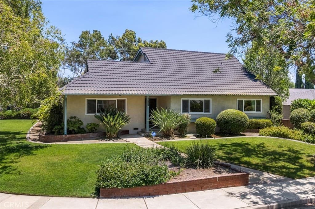 Home at 1152 Northwestern Drive, Claremont — photo 2 of 12