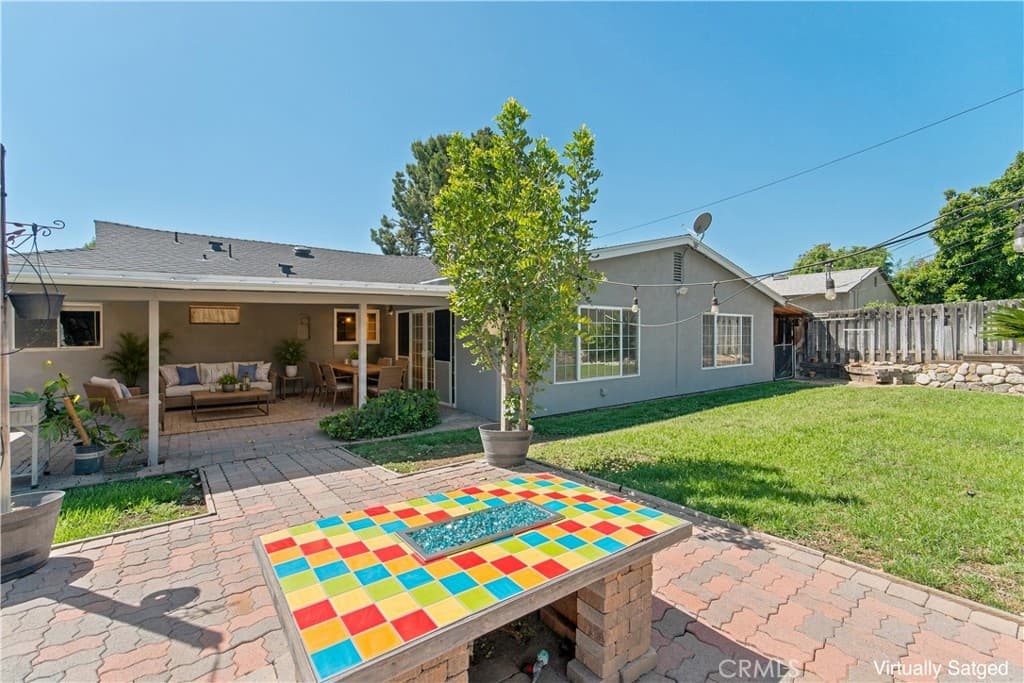 Home at 537 W Whitcomb, Glendora — photo 2 of 12
