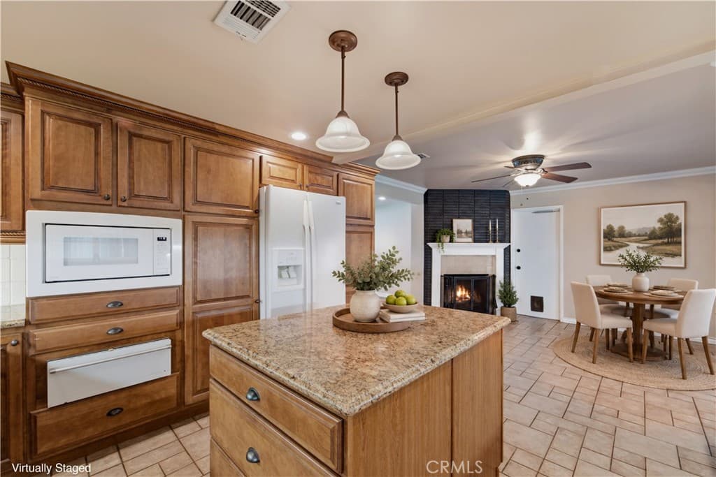 Home at 537 W Whitcomb, Glendora — photo 6 of 12