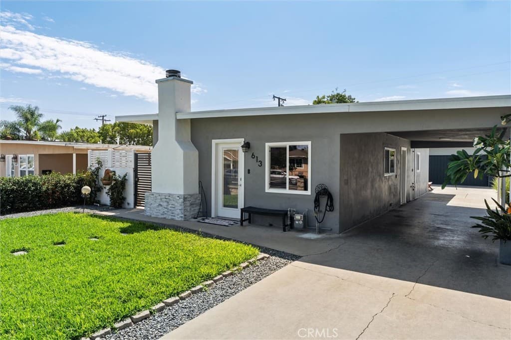 Home at 613 N Louise, Azusa — photo 3 of 12