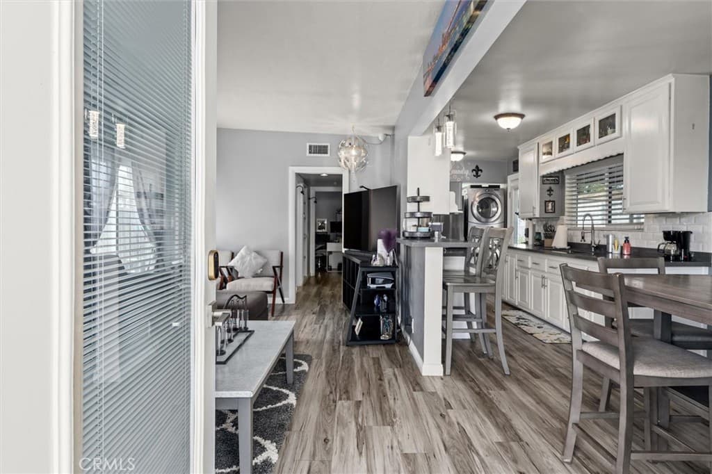 Home at 613 N Louise, Azusa — photo 4 of 12