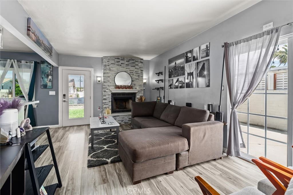 Home at 613 N Louise, Azusa — photo 8 of 12