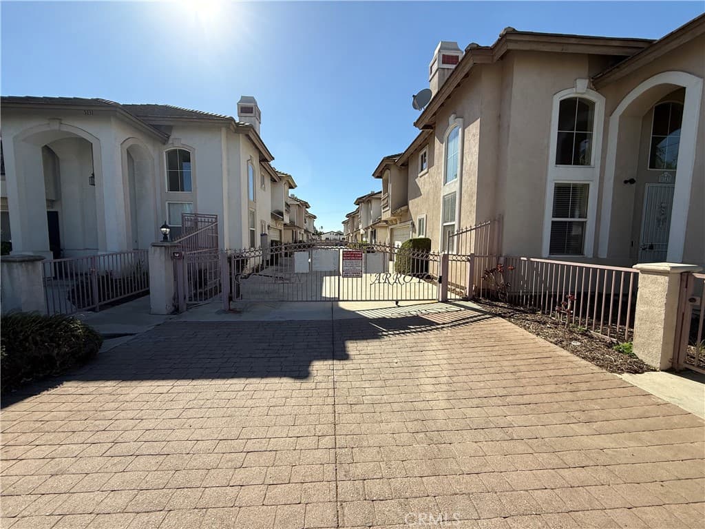 Townhouse at 5143 Peck, El Monte — photo 5 of 12