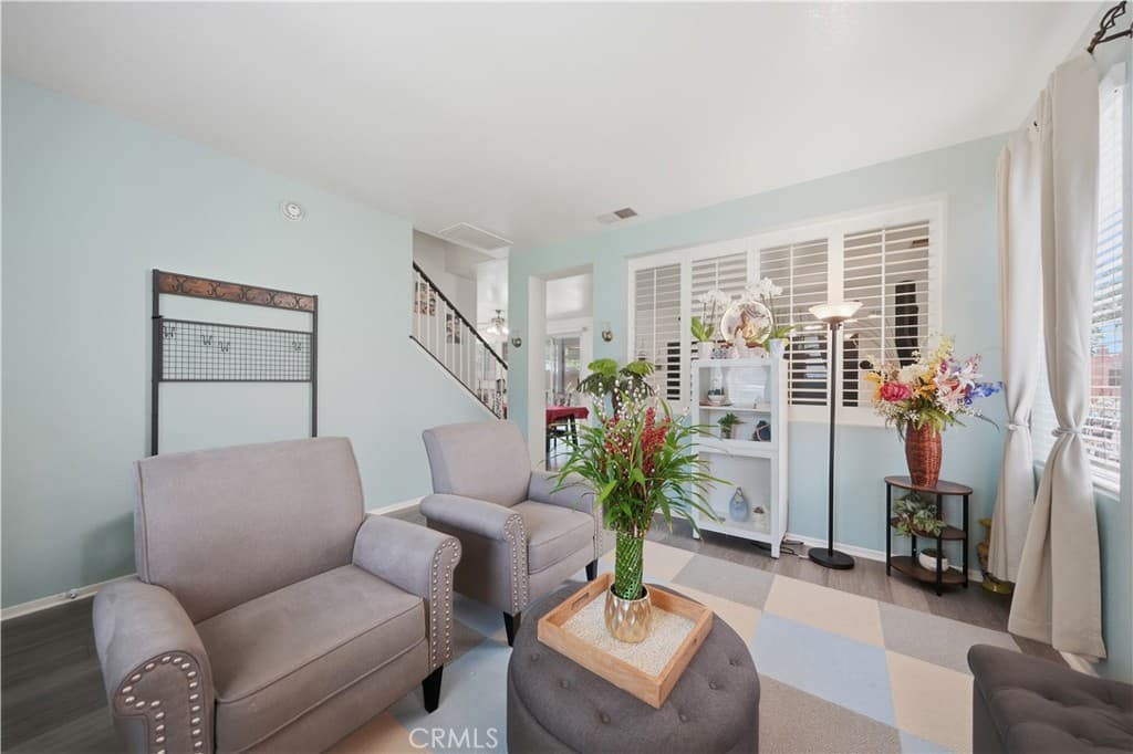 Home at 1509 Evans Avenue, Pomona — photo 6 of 12