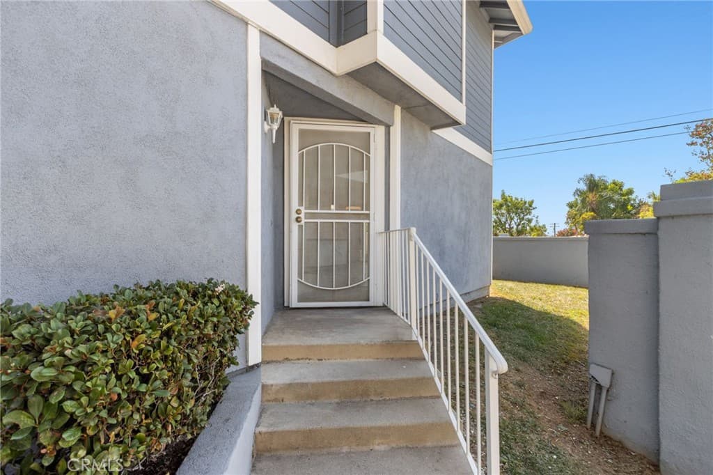 Townhouse at 100 N Glendora, Covina — photo 3 of 12