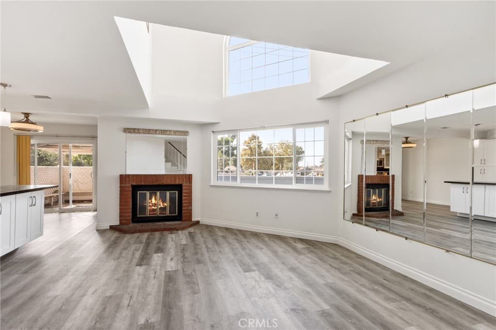 Townhouse at 100 N Glendora, Covina — photo 6 of 12
