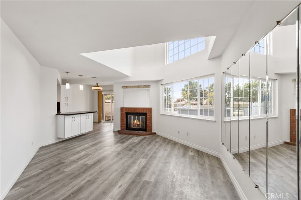 Townhouse at 100 N Glendora, Covina — photo 7 of 12