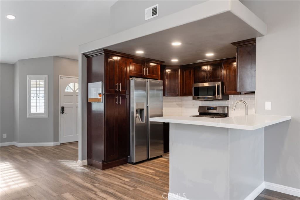 Condo at 895 Arbor Circle, La Verne — photo 9 of 12
