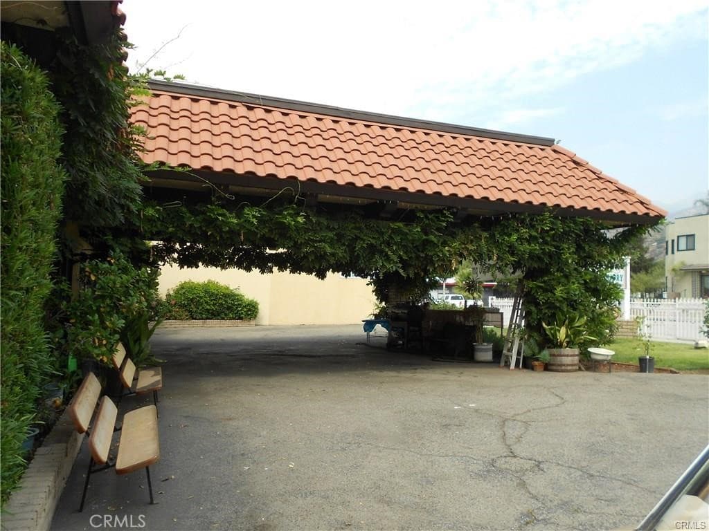 Commercial at 340 W Foothill, Monrovia — photo 4 of 12
