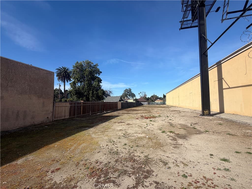 Home at 949 Garey Ave, Pomona — photo 4 of 4
