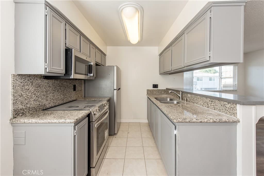 Condo at 18236 Camino Bello 4, Rowland Heights — photo 3 of 12