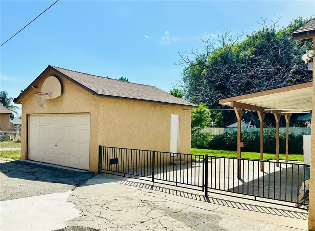Multi-Family at 1375 /1377 N Sunflower Avenue, Covina — photo 12 of 12