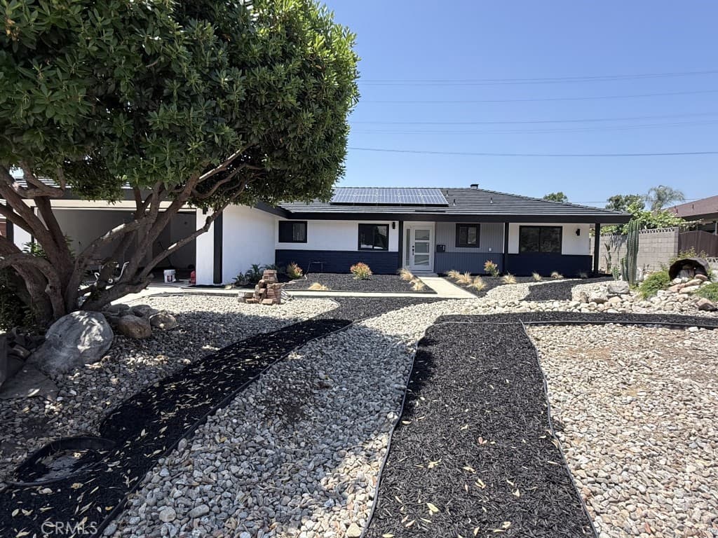 Home at 1921 Wheaton, Claremont — photo 3 of 12