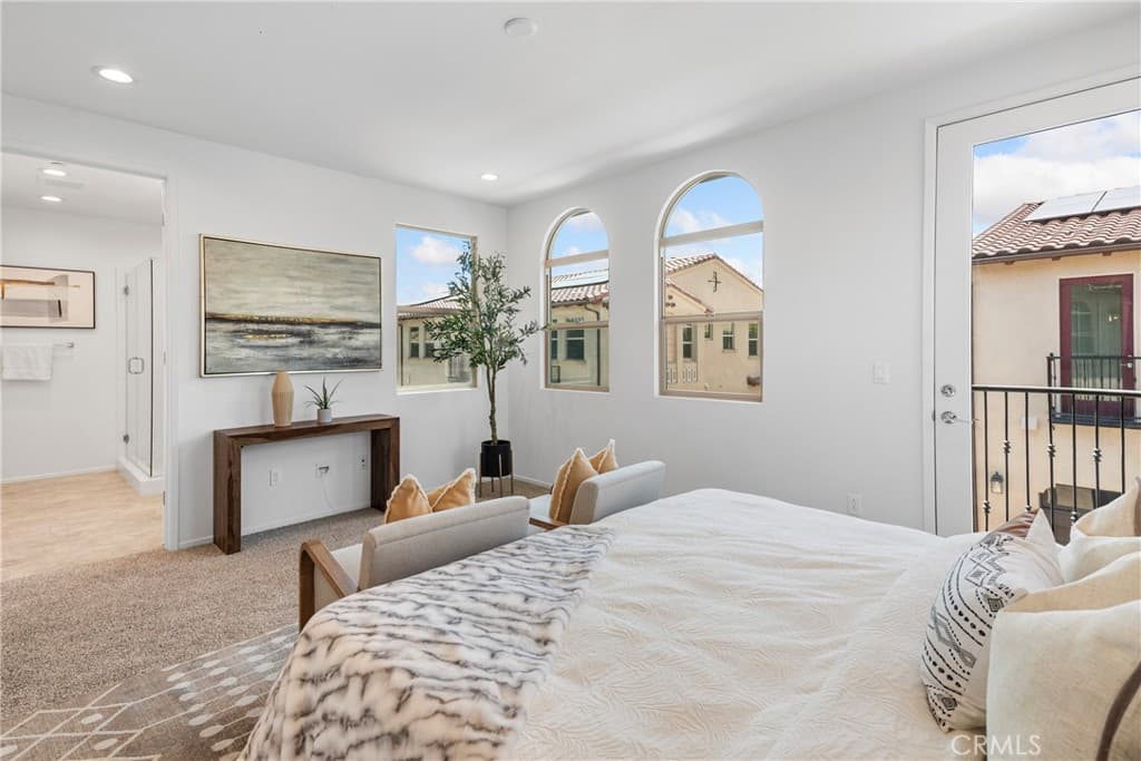 Townhouse at 816 Francesca, Walnut — photo 9 of 12