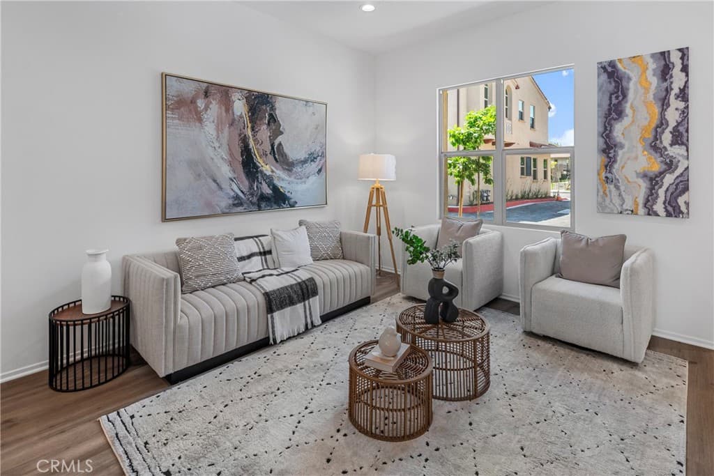 Townhouse at 810 Francesca, Walnut — photo 5 of 9