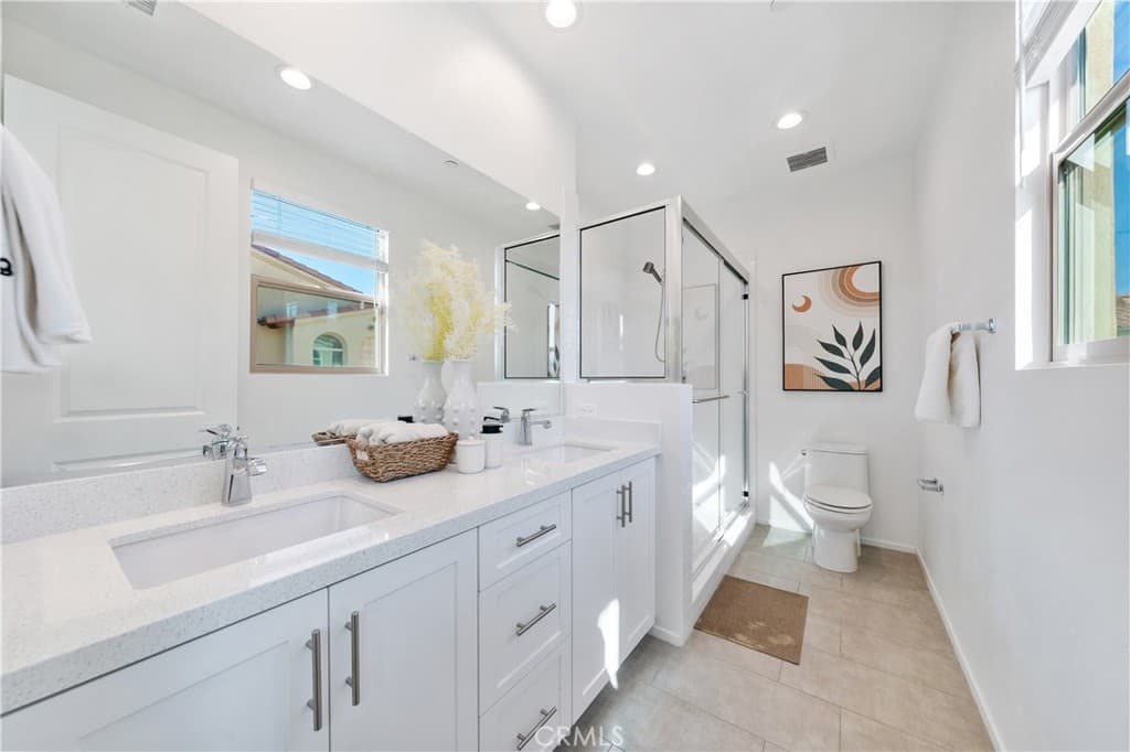 Townhouse at 826 Francesca, Walnut — photo 5 of 8