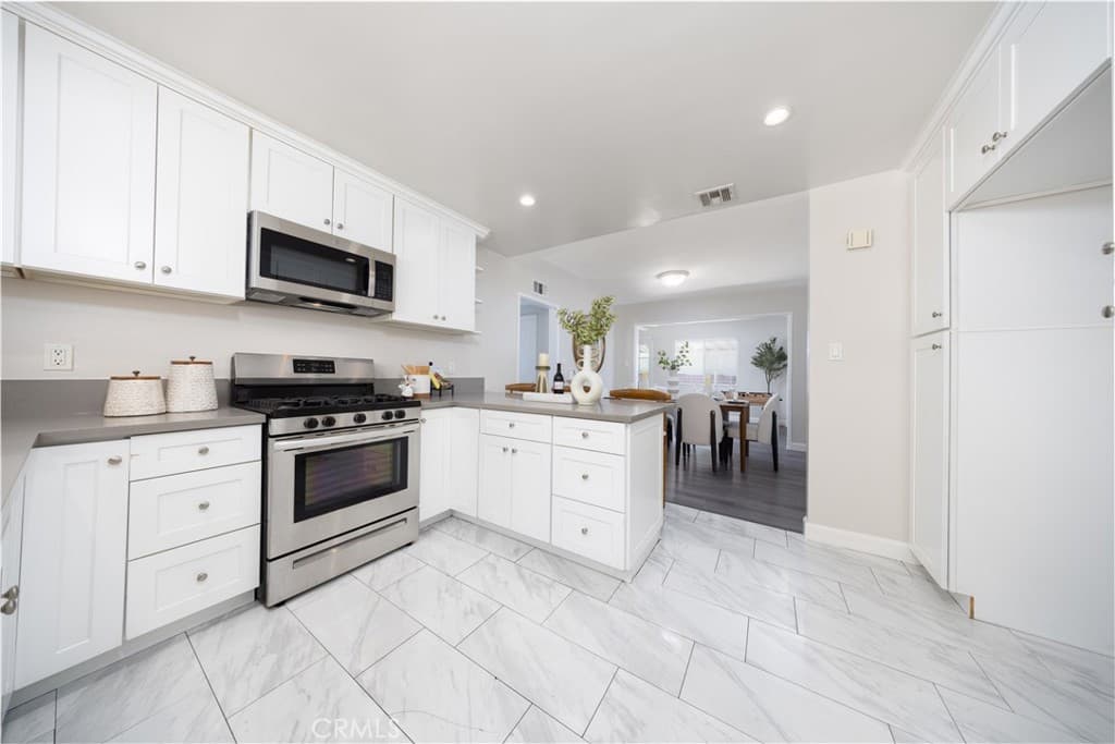 Home at 440 E Merced Avenue, West Covina — photo 8 of 12
