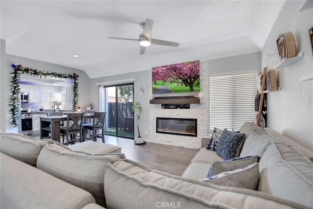 Condo at 22794 Lakeway 467, Diamond Bar — photo 5 of 12