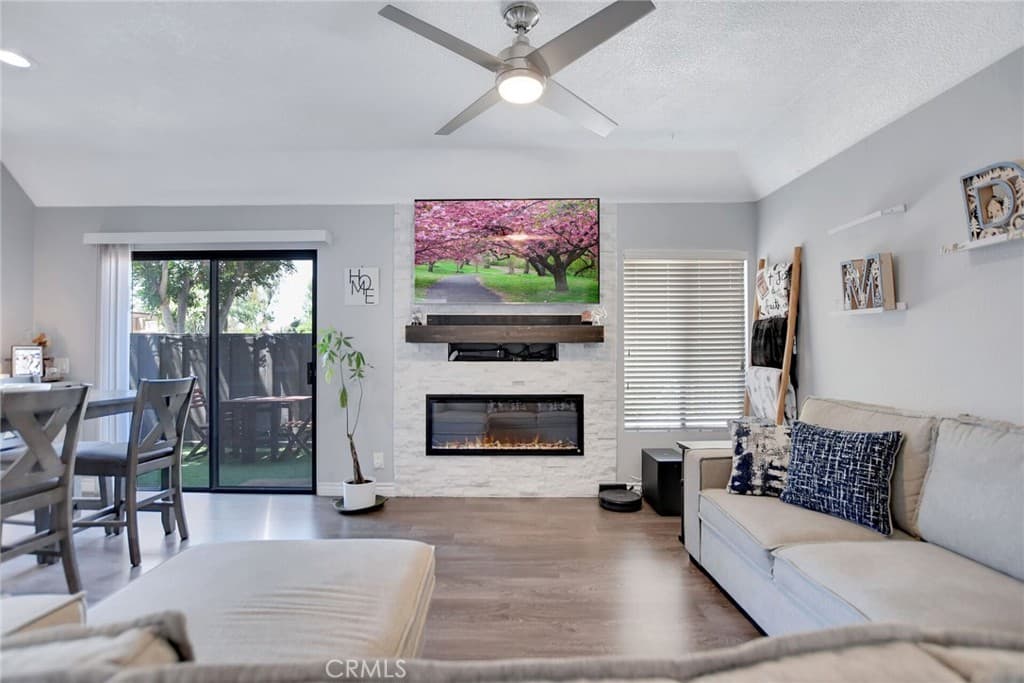Condo at 22794 Lakeway 467, Diamond Bar — photo 6 of 12