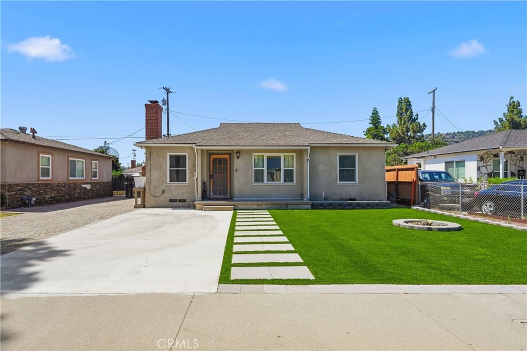 Home at 1656 Vejar, Pomona — photo 4 of 12