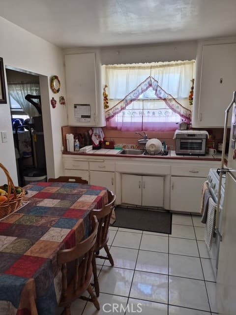 Home at 215 Ramada Avenue, La Puente — photo 10 of 12
