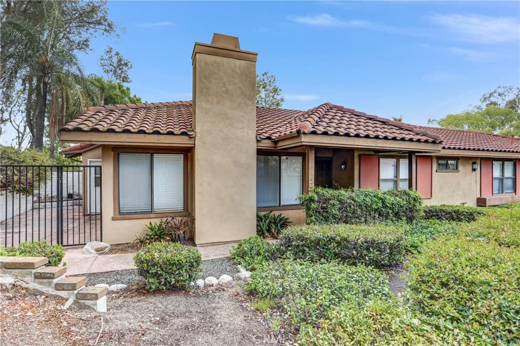 Home at 1762 Del Prado, Pomona — photo 3 of 12