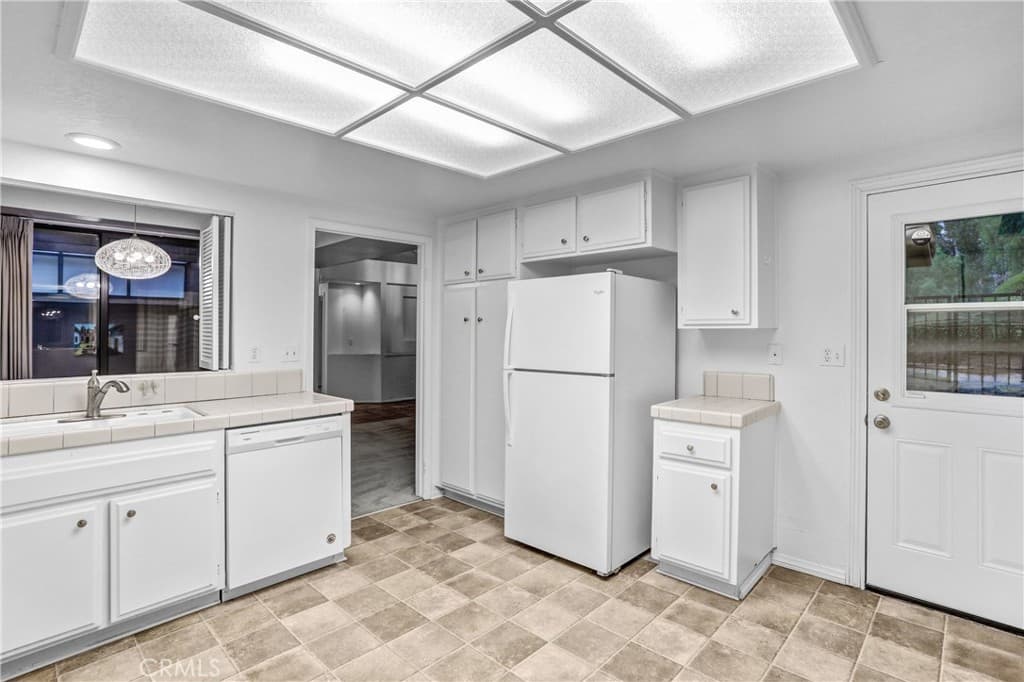 Home at 1762 Del Prado, Pomona — photo 10 of 12
