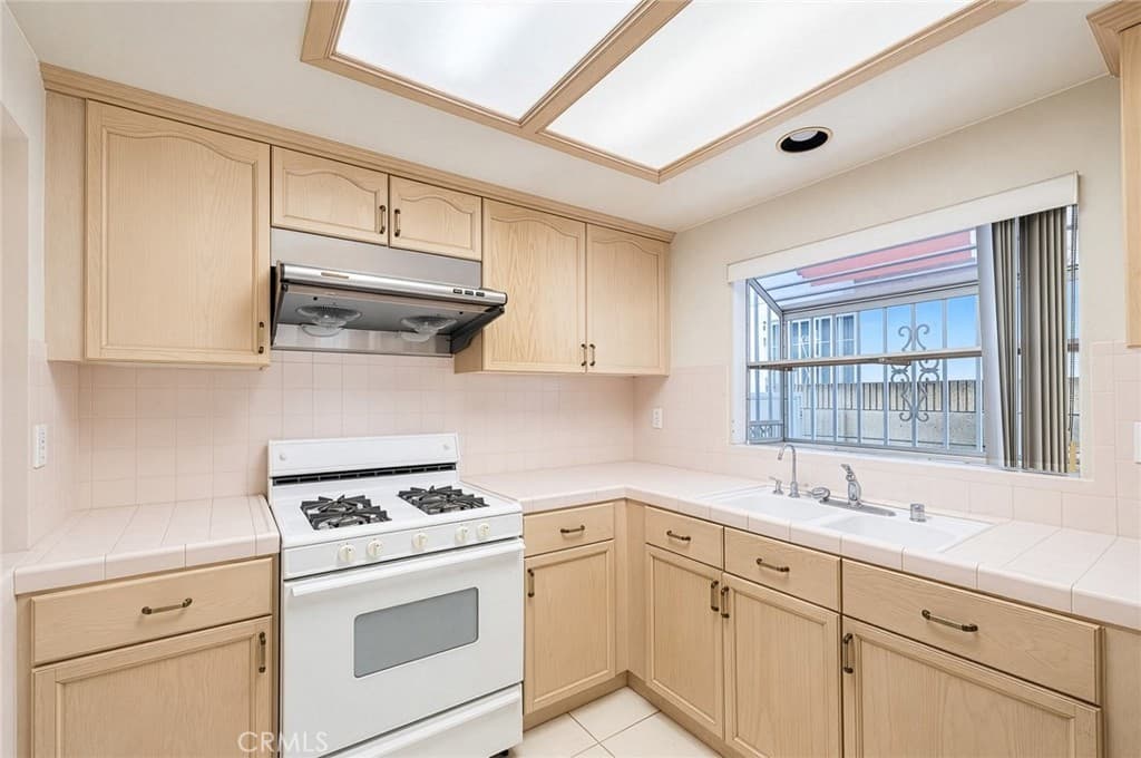Townhouse at 3486 Whistler, El Monte — photo 8 of 12