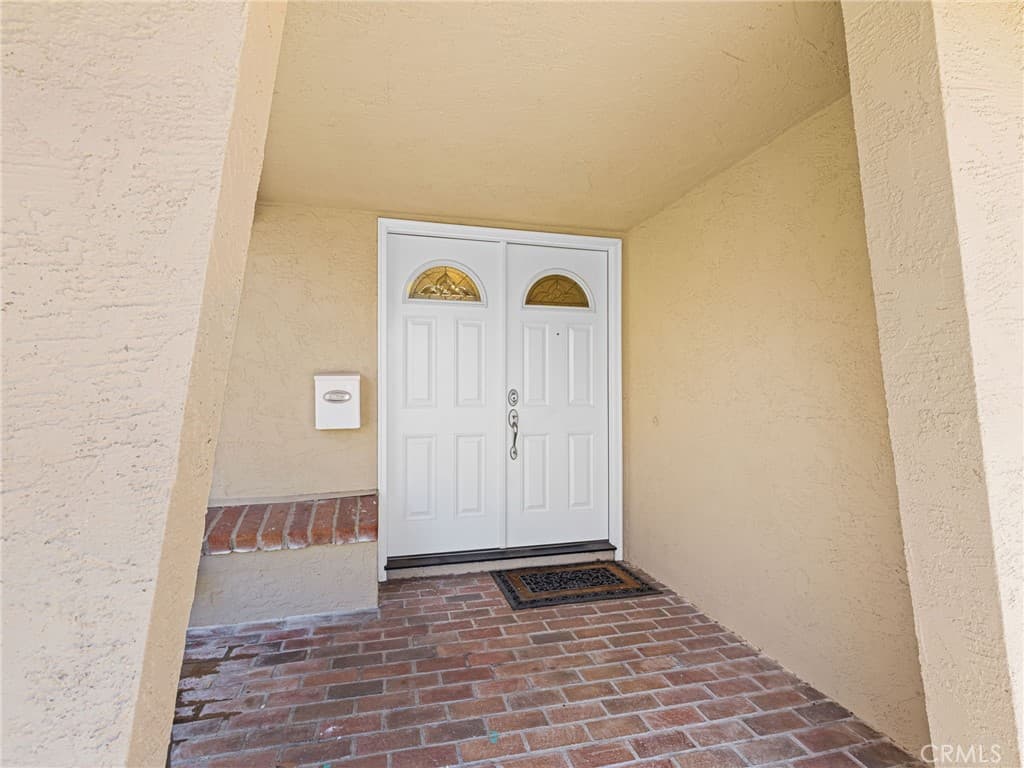 Home at 19721 Katrine Cir, Walnut — photo 4 of 12