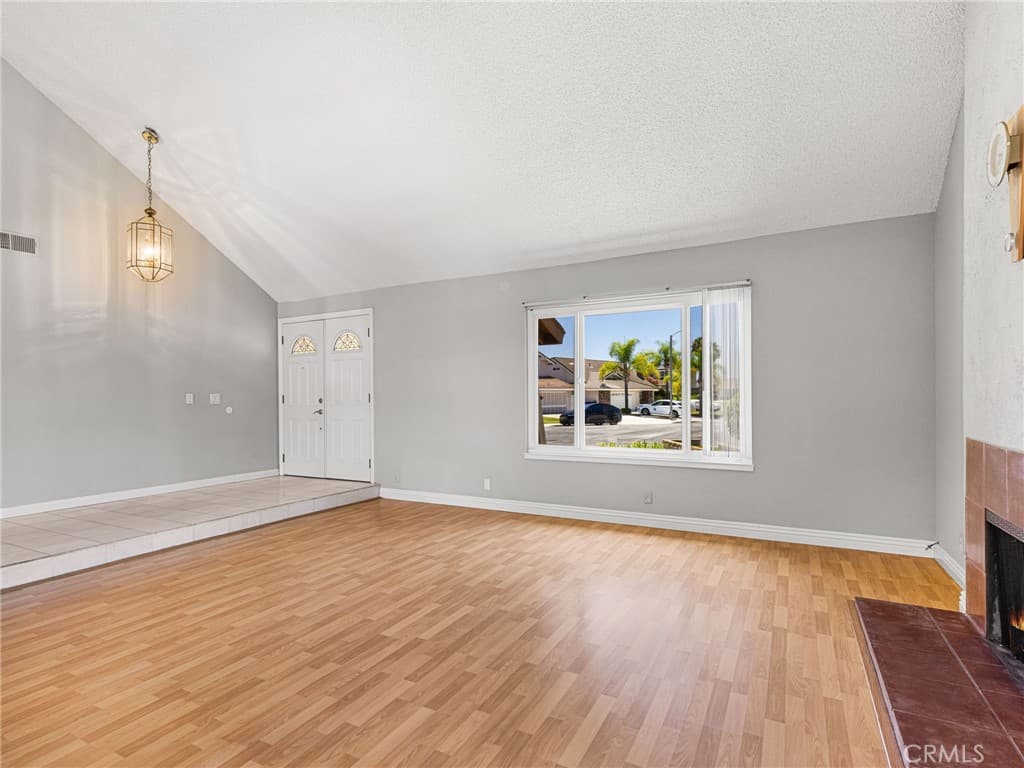 Home at 19721 Katrine Cir, Walnut — photo 6 of 12