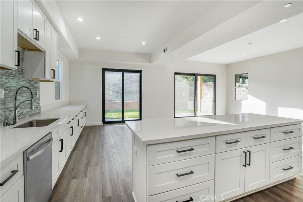 Home at 673 Castlehill, Walnut — photo 7 of 12