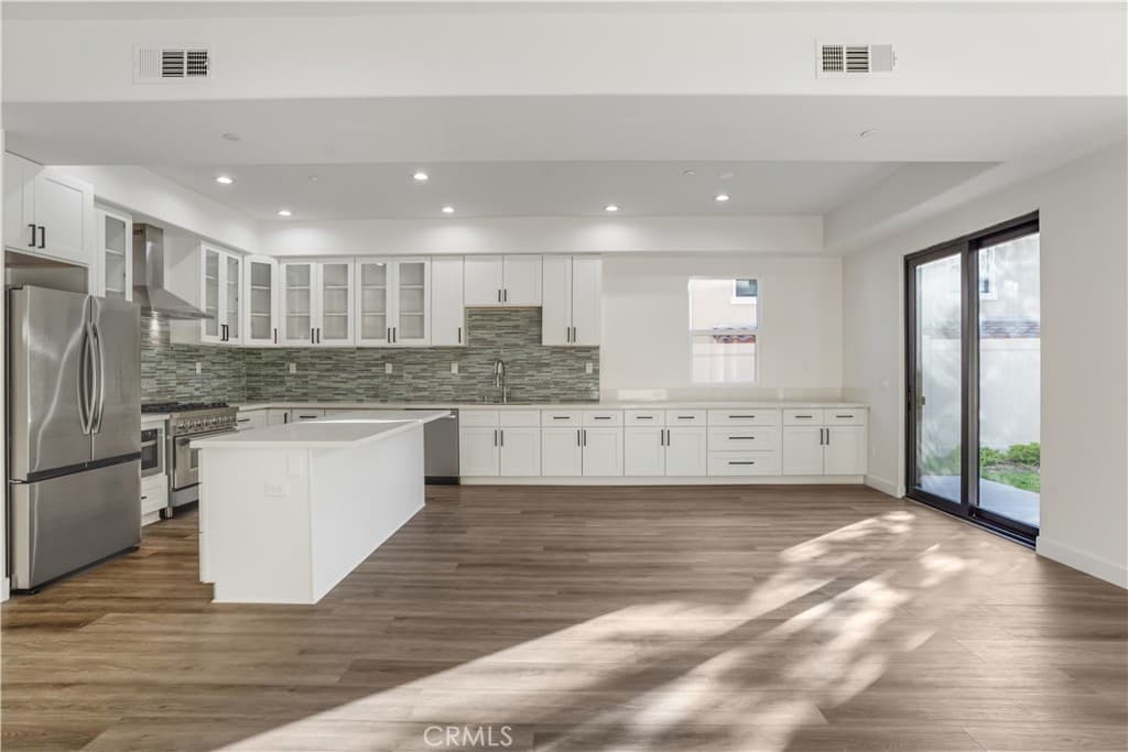 Home at 673 Castlehill, Walnut — photo 8 of 12