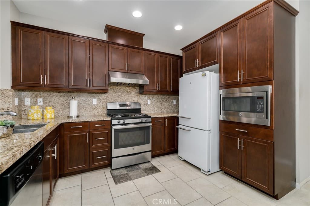 Townhouse at 3212 Willow Creek, West Covina — photo 5 of 12