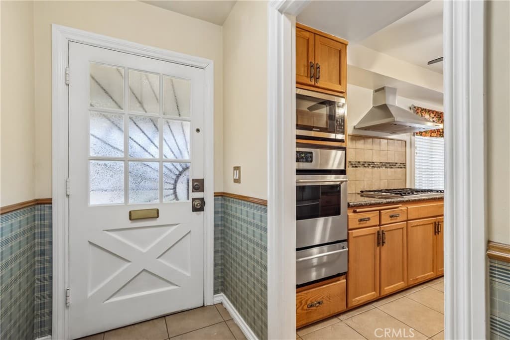 Home at 911 W Lucille Avenue, West Covina — photo 11 of 12
