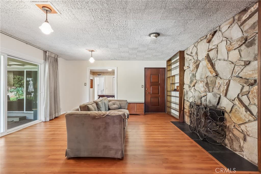 Home at 911 W Lucille Avenue, West Covina — photo 12 of 12