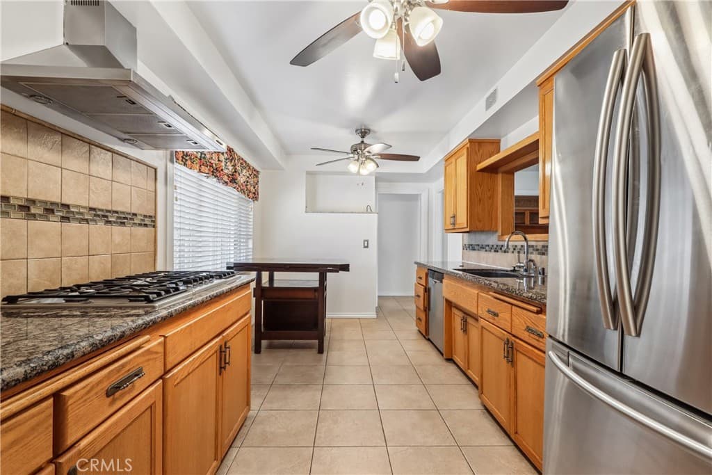 Home at 911 W Lucille Avenue, West Covina — photo 10 of 12
