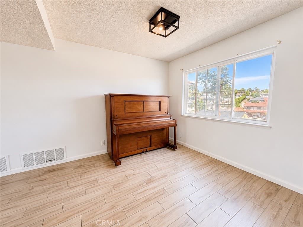 Home at 548 Vista Rambla, Walnut — photo 8 of 12