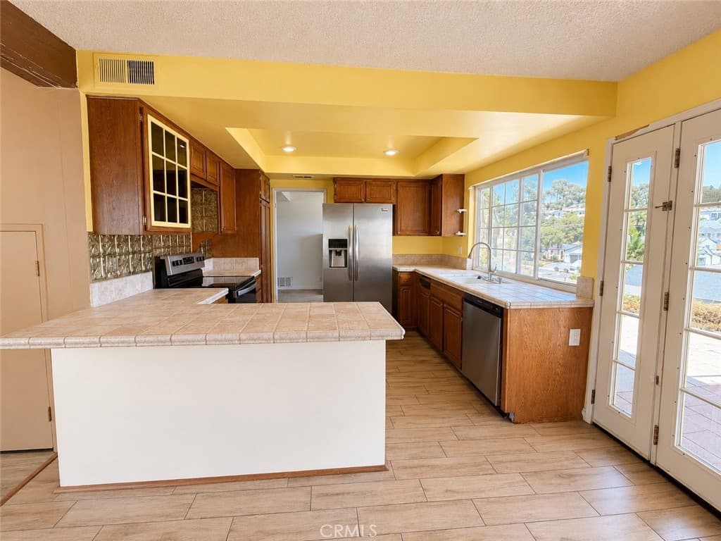 Home at 548 Vista Rambla, Walnut — photo 9 of 12