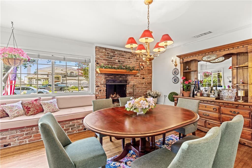 Home at 135 E Las Flores Ave, Arcadia — photo 9 of 12