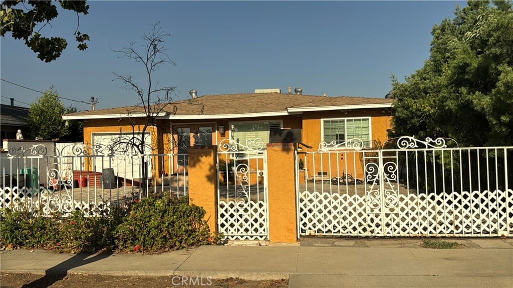 Home at 150 N Soldano, Azusa — photo 2 of 12