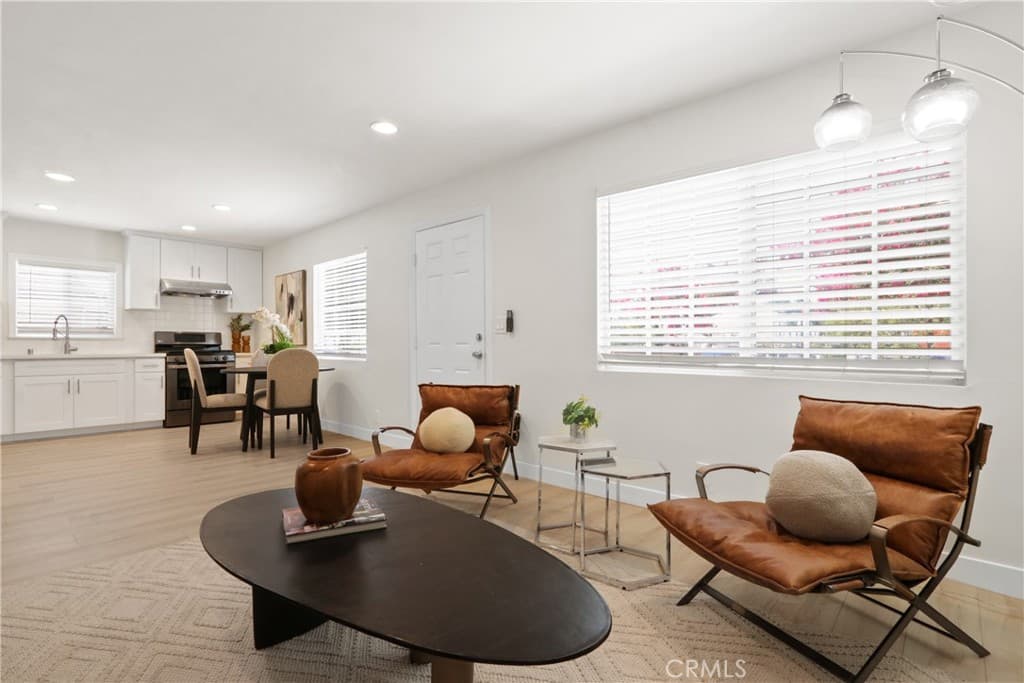Home at 560 La Seda, La Puente — photo 4 of 12