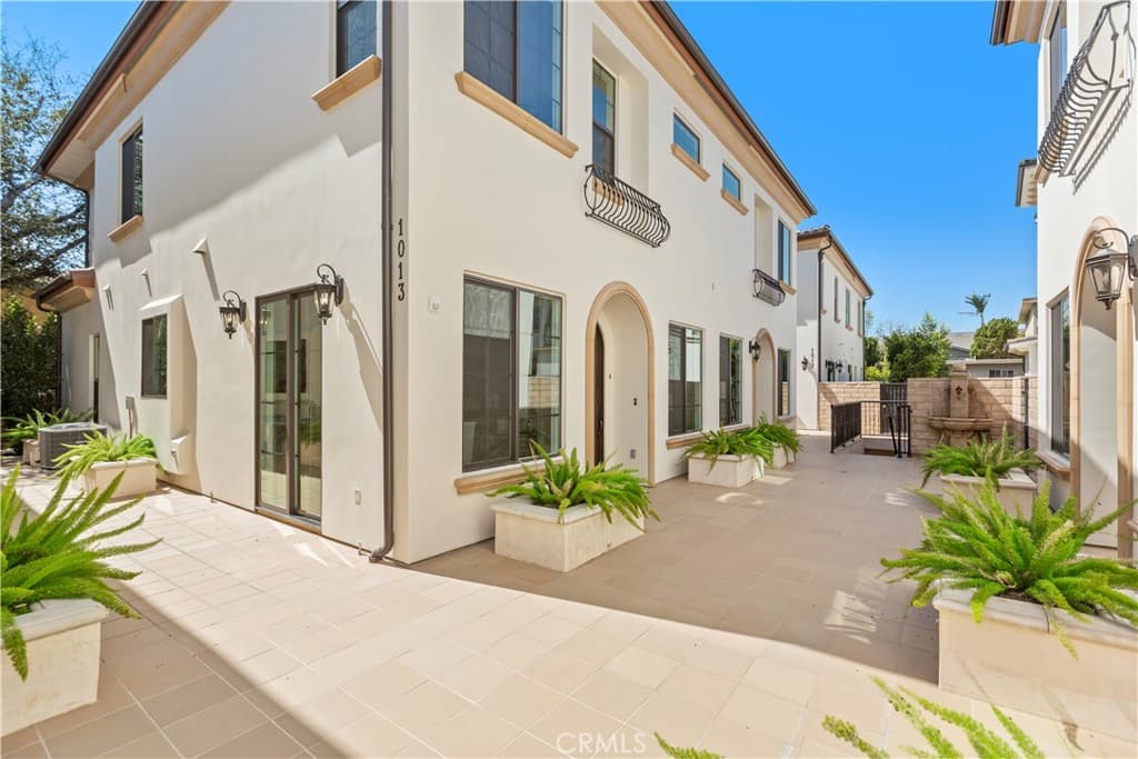 Condo at 1013 Holly Avenue A, Arcadia — photo 6 of 12