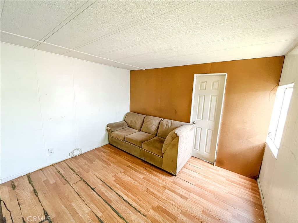Home at 716 N Grand Avenue H5, Covina — photo 5 of 12