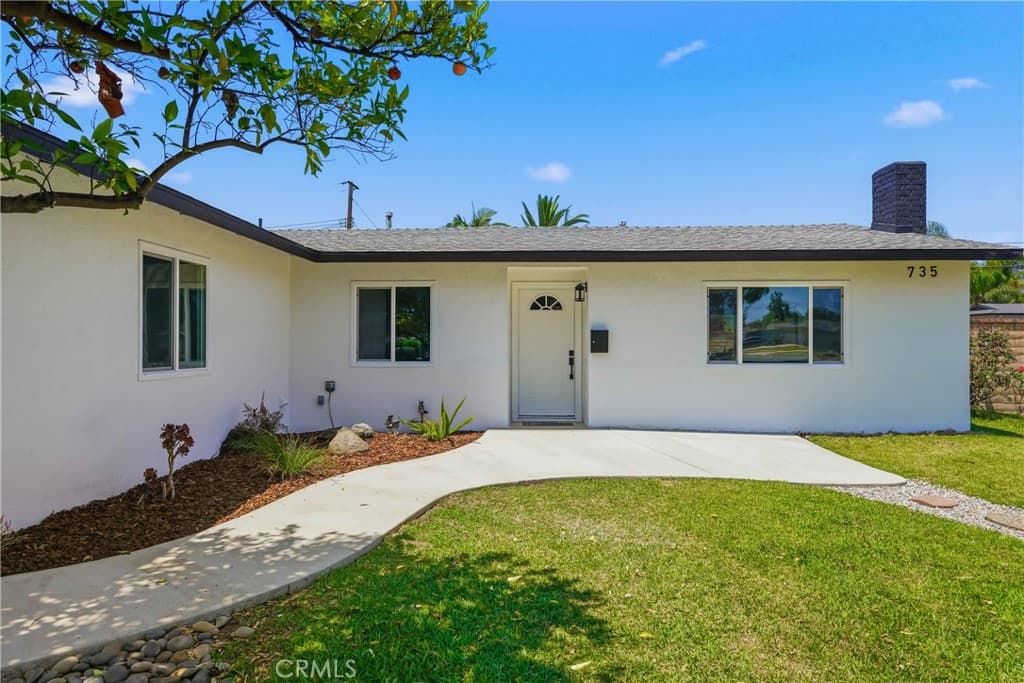 Home at 735 W Heber, Glendora — photo 4 of 12