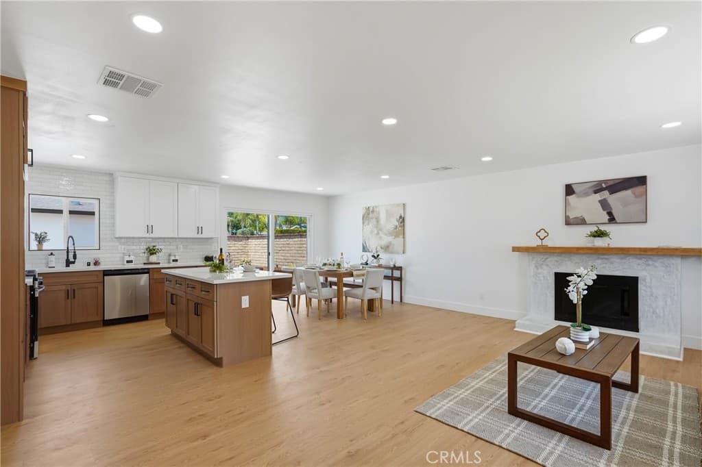 Home at 735 W Heber, Glendora — photo 5 of 12