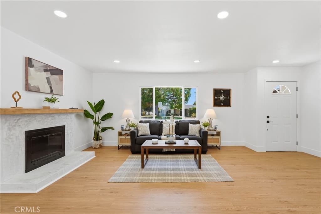 Home at 735 W Heber, Glendora — photo 7 of 12