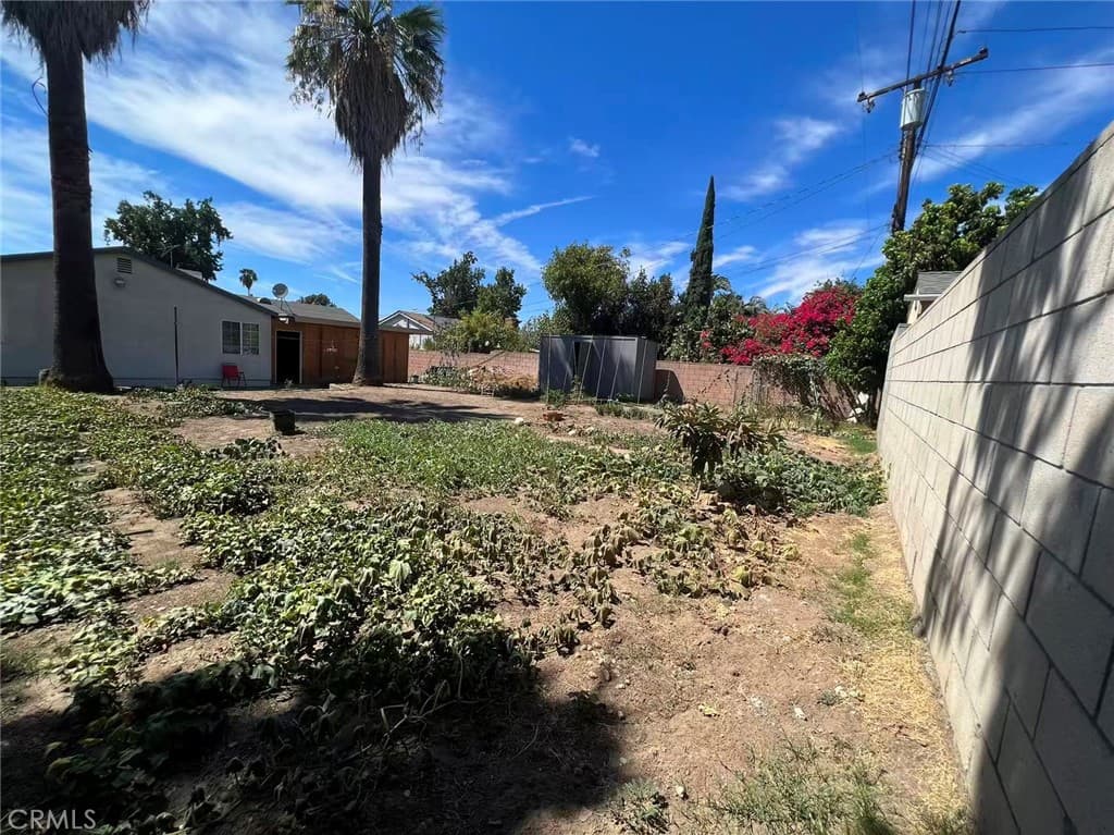 Home at 1522 Densmore Street, Pomona — photo 10 of 12