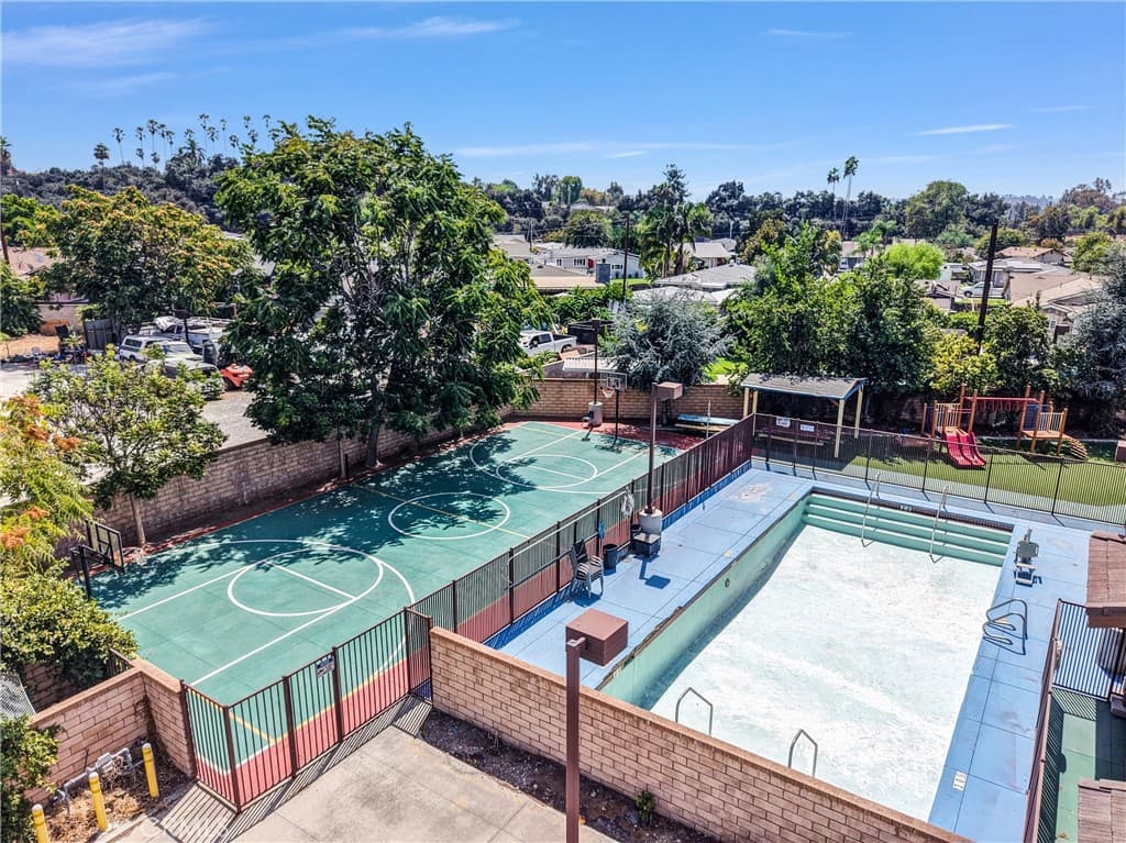 Commercial at 818 W Gladstone, San Dimas — photo 5 of 12