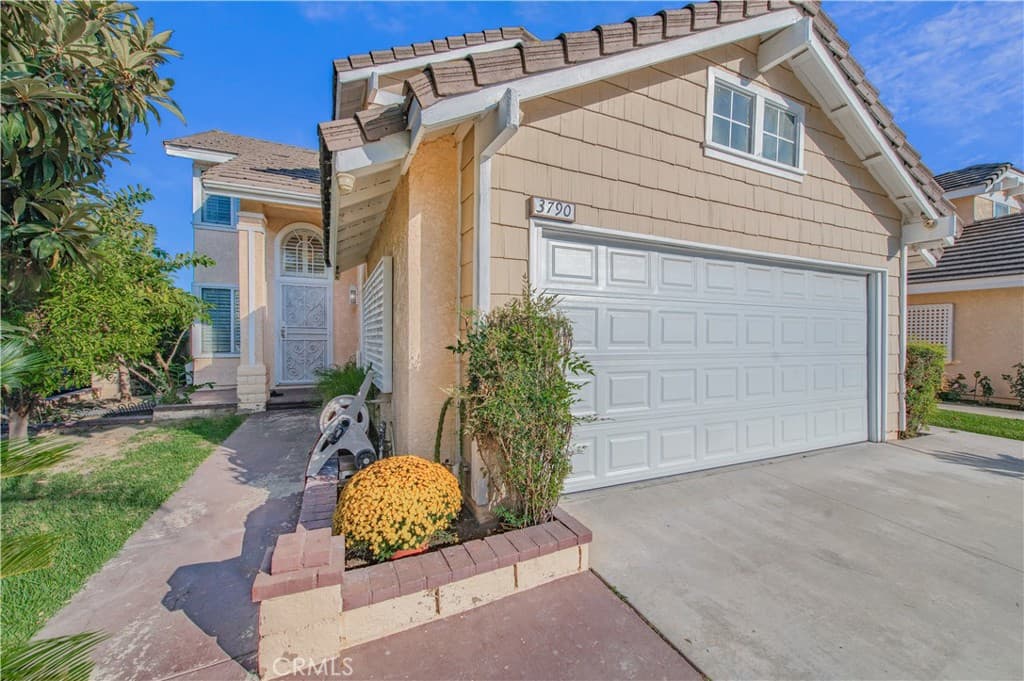 Home at 3790 Oakhurst Street, El Monte — photo 2 of 12