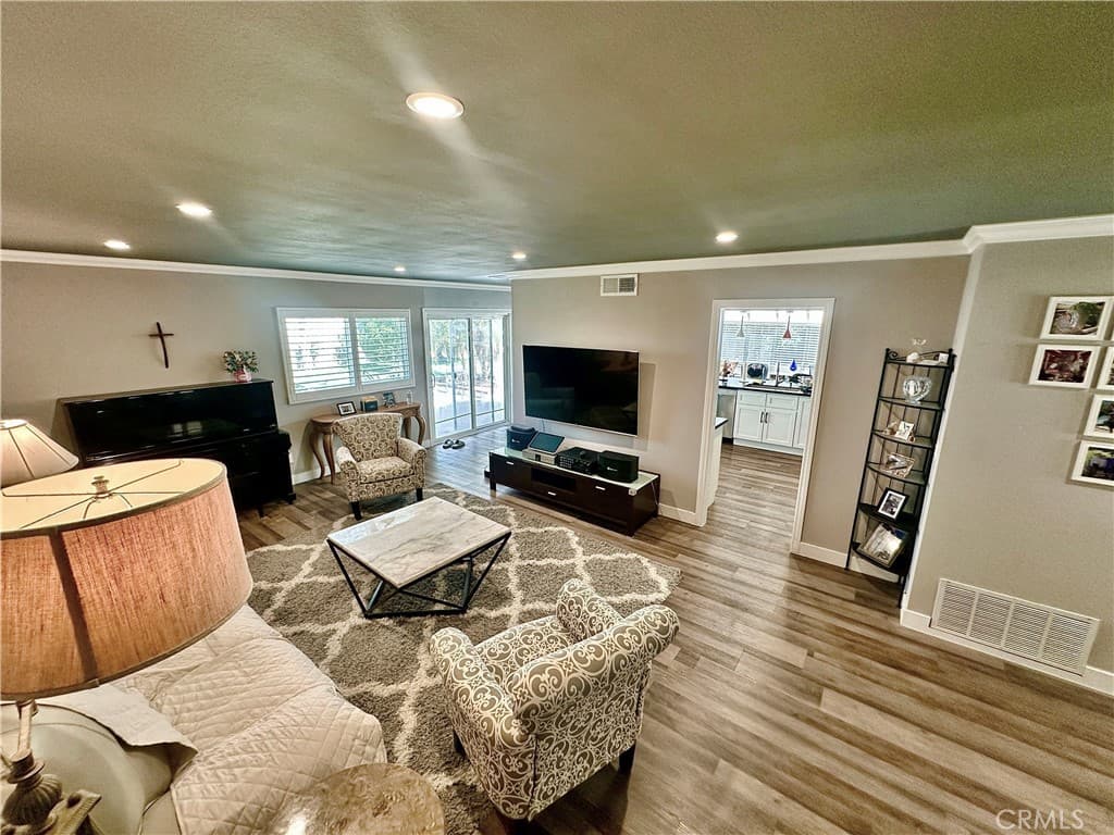 Home at 1012 Farel, Diamond Bar — photo 4 of 12